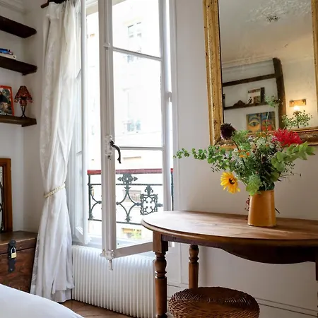Montmartre Soulful Париж
