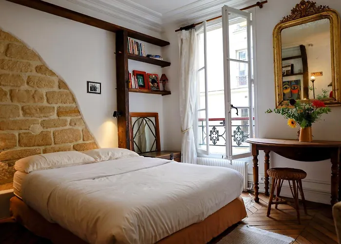 Montmartre Soulful Apartment