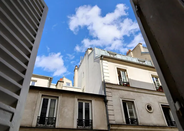 Montmartre Soulful Apartment