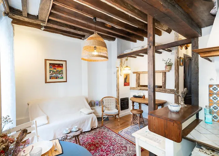 Montmartre Soulful Apartment Paris